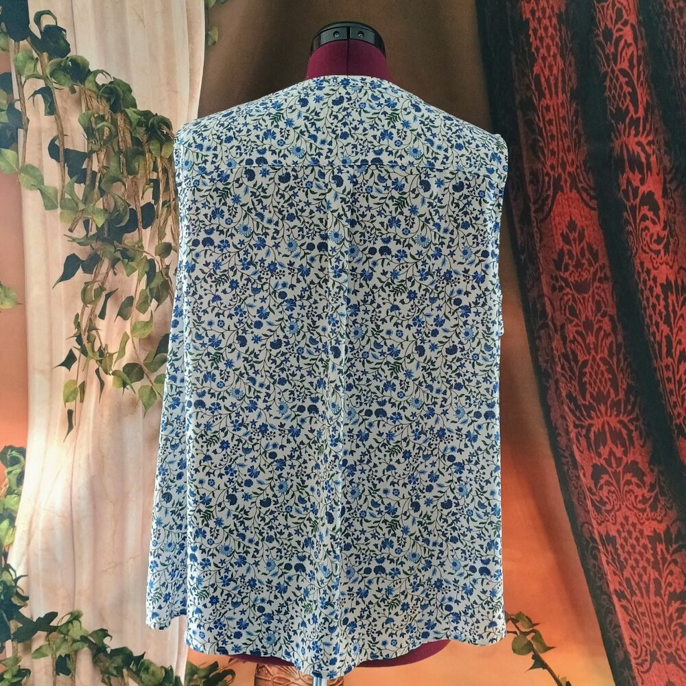 EUC: Adrianna Papell Sz 2X Blue Floral Sleeveless V-Neck Blouse Tank Top - Picture 2 of 6